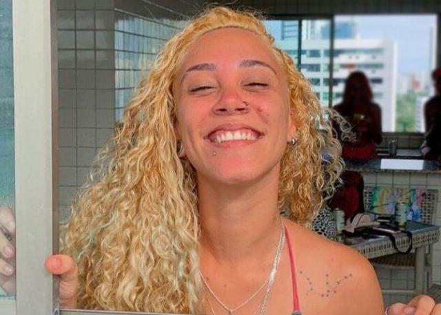 Júlia Nunes, Garota de programa em Recife